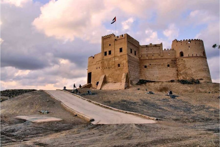To Do in Fujairah: Explore Fujairah Fort and Heritage Village: History Uncovered