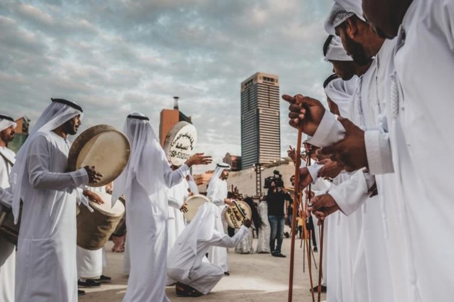 UAE Cultural Heritage: Traditions, Cuisine, Traditional Dress, Dubai & Folk Dances